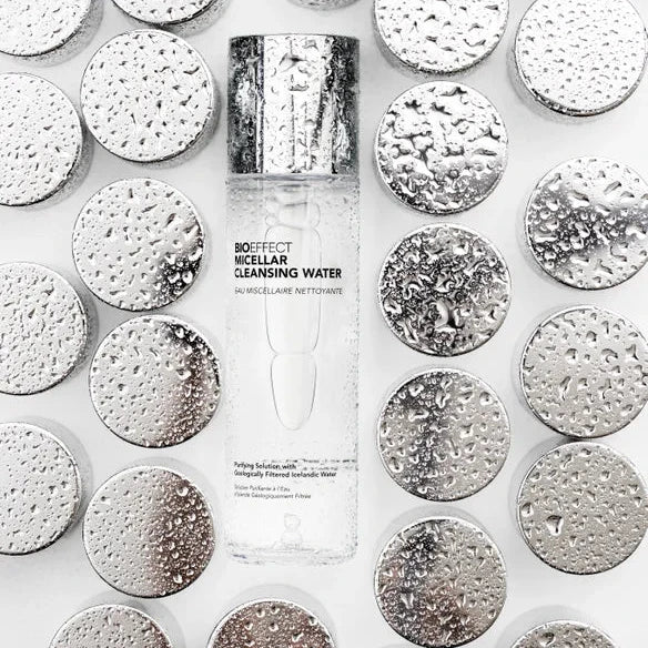 Micellar Cleansing Water de la marca Bioeffect: Recipiente